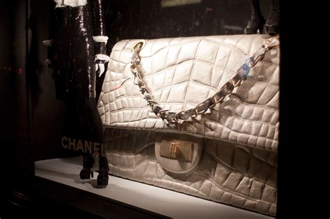 you can buy the biggest chanel|chanel manhattan.